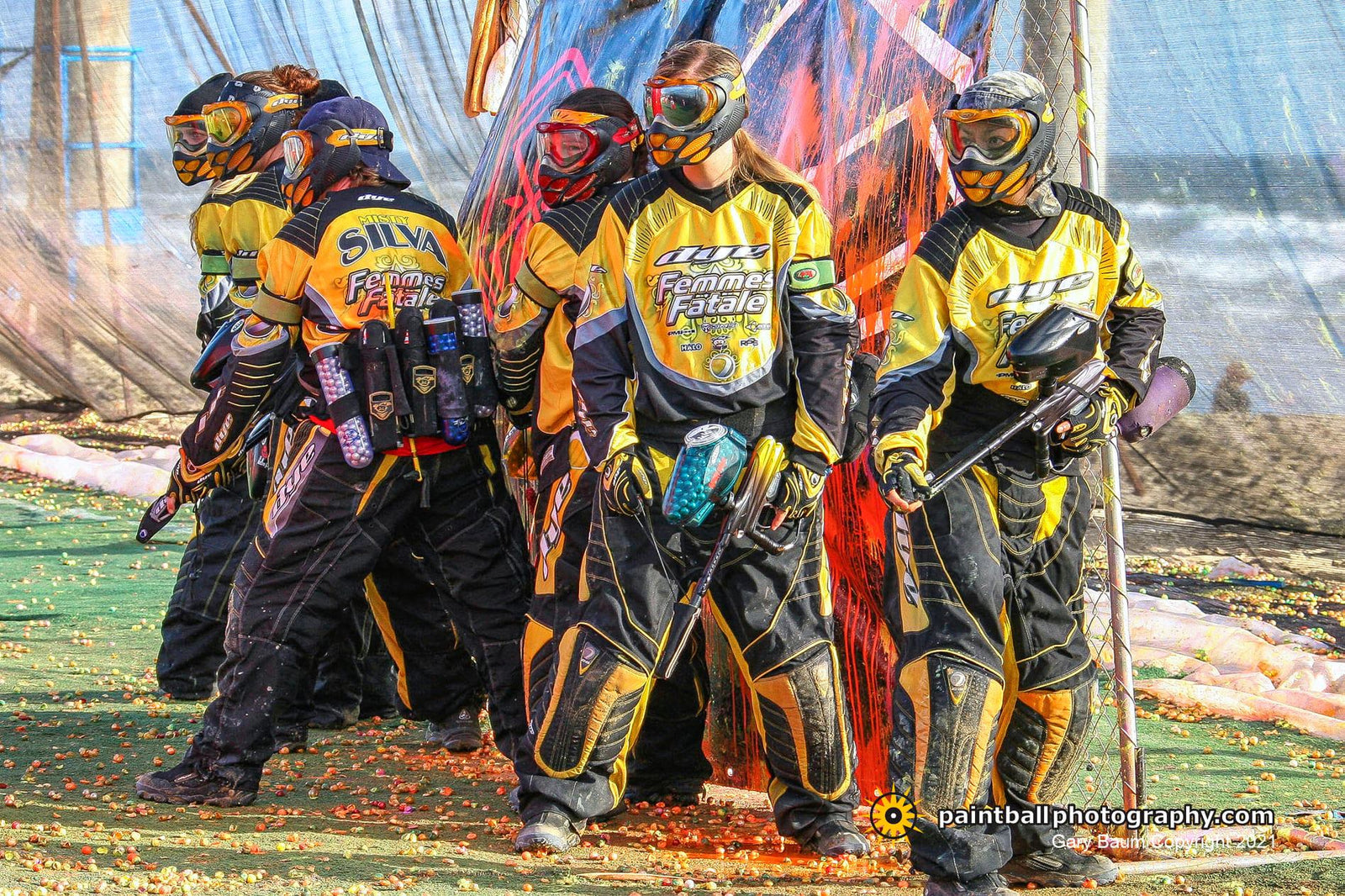 Paintball-Spieler auf Paintball-Feld